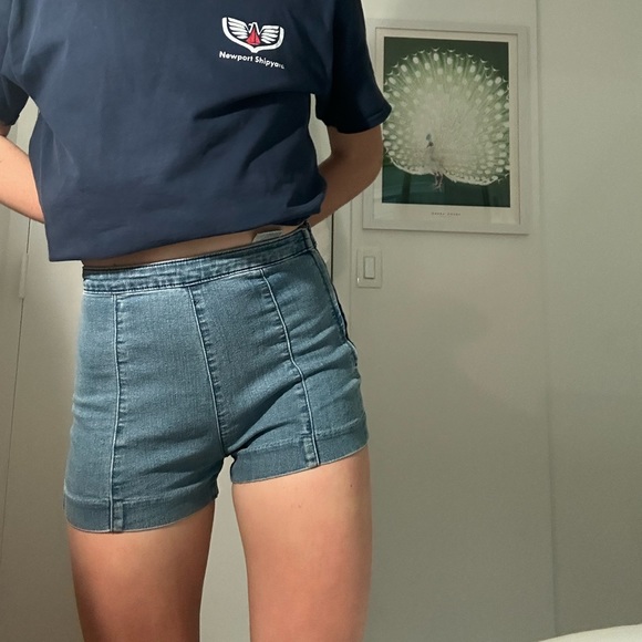 High Waisted Jean Shorts! - Picture 2 of 4